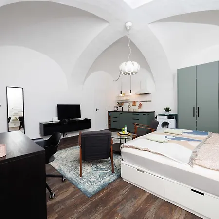 Apartment Alzbetina Old Town *